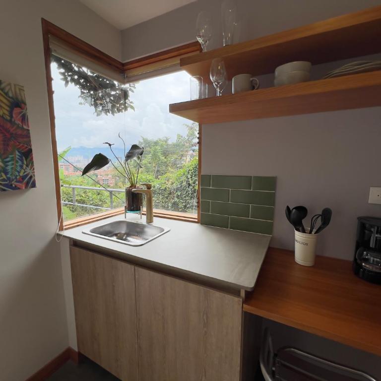 Son de la Loma Apartments - Studio with Balcony - 6
