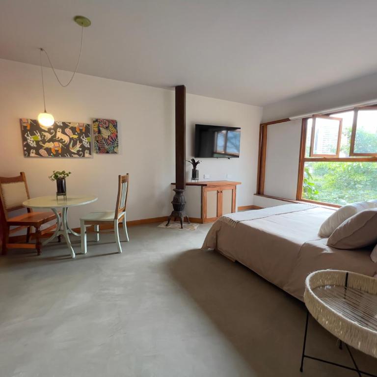Son de la Loma Apartments - Standard Studio - 10