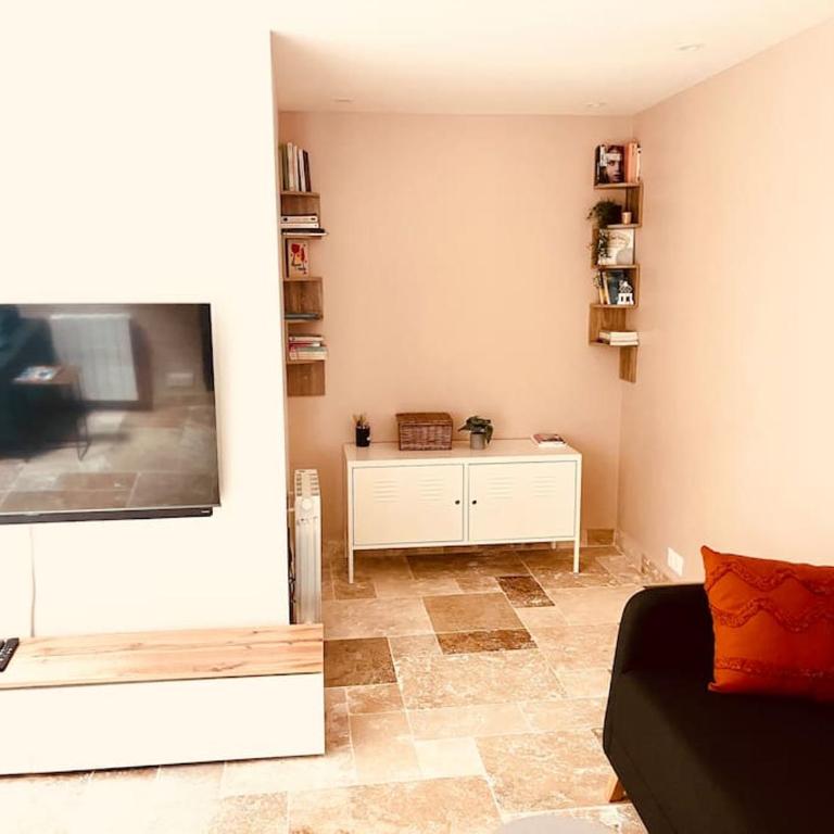 Stylish Loft Paris 17- 3 bdrs - 2 bathrs - 7 pers - Appartement 3 Chambres - 22