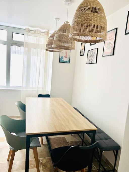 Stylish Loft Paris 17- 3 bdrs - 2 bathrs - 7 pers - Appartement 3 Chambres - 24