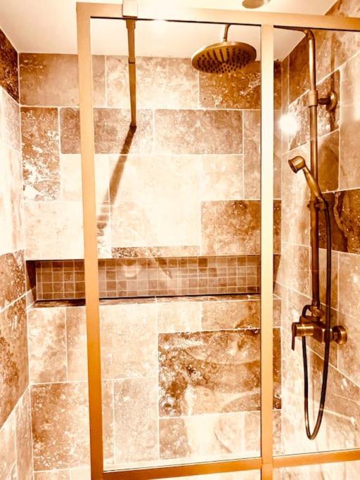 Stylish Loft Paris 17- 3 bdrs - 2 bathrs - 7 pers - Appartement 3 Chambres - 29
