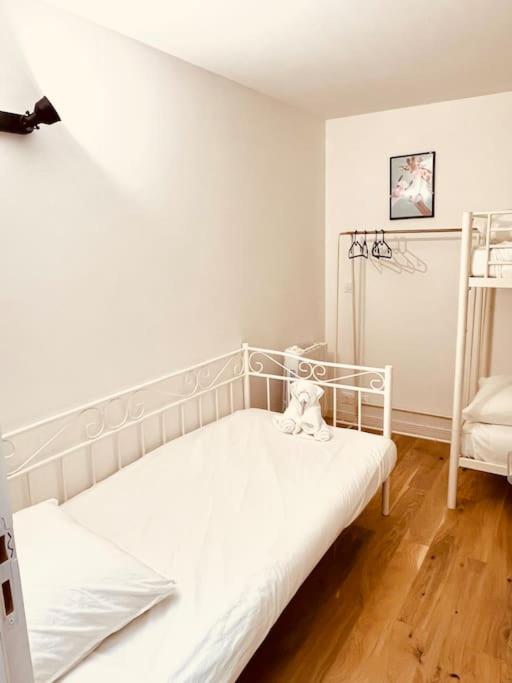 Stylish Loft Paris 17- 3 bdrs - 2 bathrs - 7 pers - Appartement 3 Chambres - 32