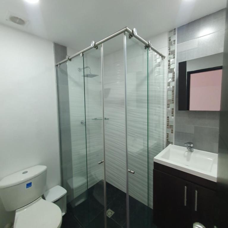 ELEGANTE, CÓMODO Y MODERNO APARTAMENTO - SUR DE CALI - Habitación Doble Estándar - 6