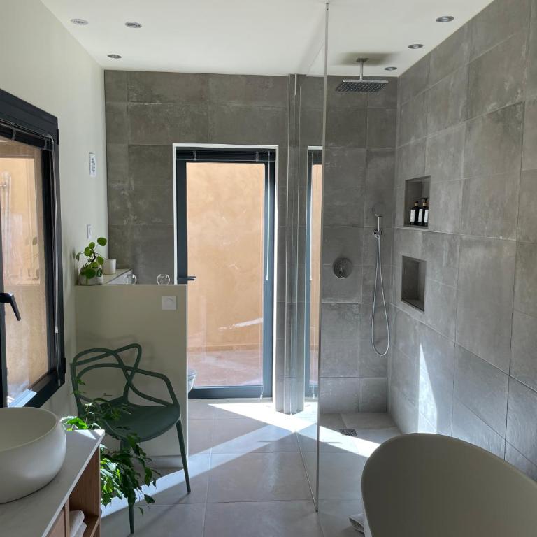 Le Spacieux - Un Voyage en Provence- Offre de lancement - Appartement 3 Chambres avec Piscine Privée - 16