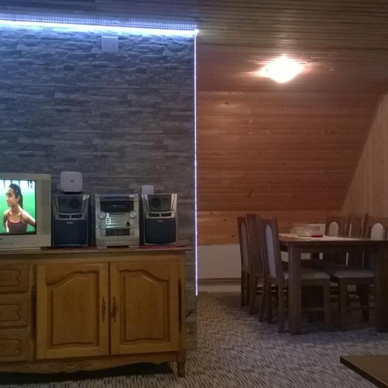 Apartments Dora - Three-Bedroom Apartment - 16