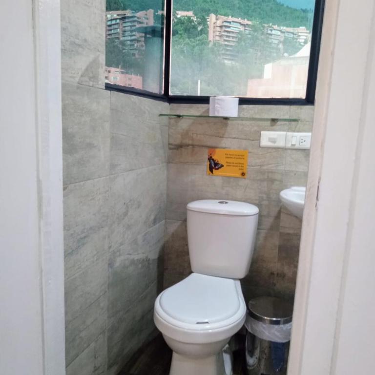Hostal CasAlé Usaquén - Habitación Doble con baño privado - 6