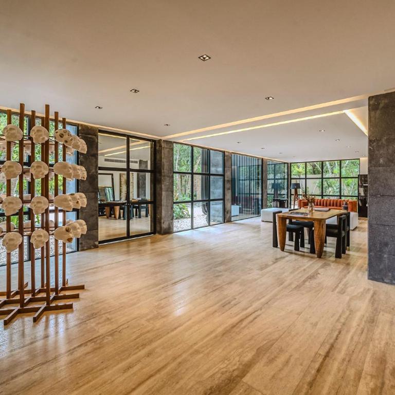 Art Design Loft with Pool, Big Gym, SPA, Hot Tub - One-Bedroom Apartment - 25