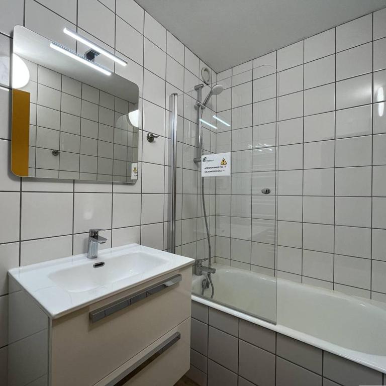 Appartement 3 pièces pour 6 personnes à Plan Peisey, accès direct pistes - FR-1-757-121 - Apartment - 4