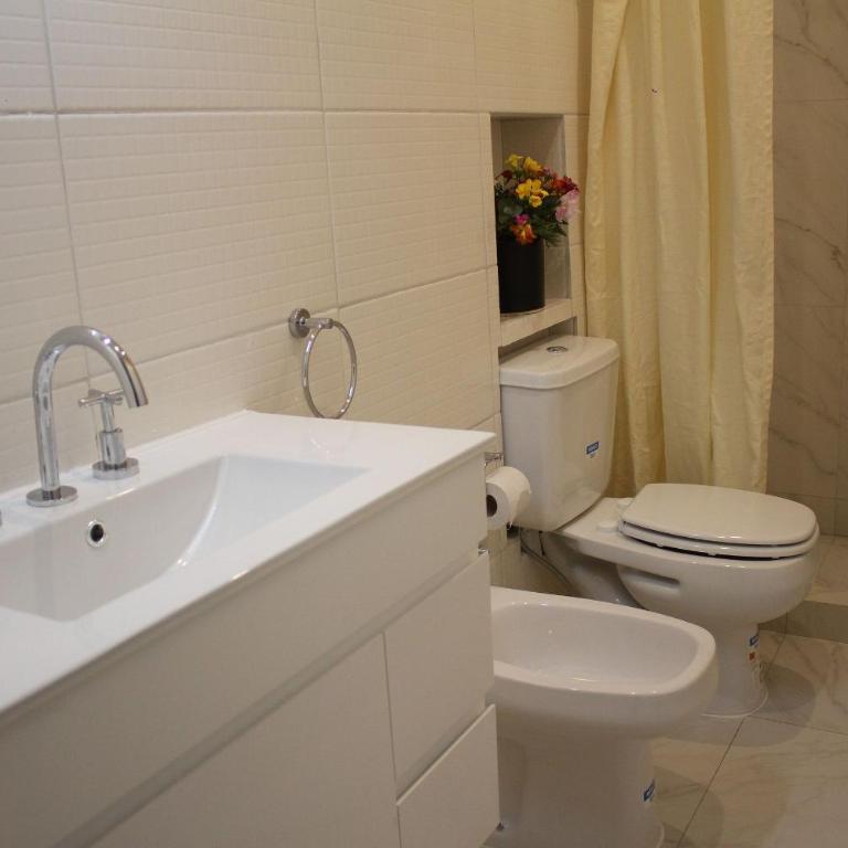 Hermoso Dúplex en San Cristóbal, Buenos Aires - Cama en dormitorio masculino compartido - 28