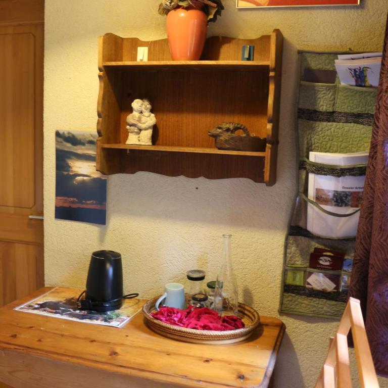 BnB Claudy et Elizabeth Michellod-Dutheil - Einzelzimmer mit Gemeinschaftsbad - 13