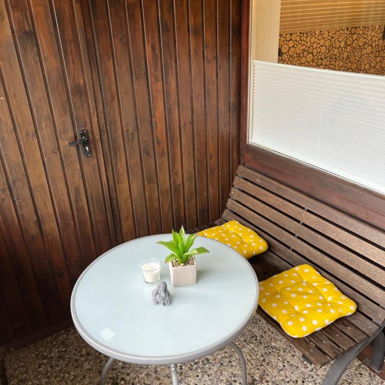 Familienauszeit Indoorpool, Sauna, optional Vielpass Karte, Netflix, Disney, inkl Bettwäsche Handtücher Reinigung , 150 MBit Internet - Apartment mit 1 Schlafzimmer - 4