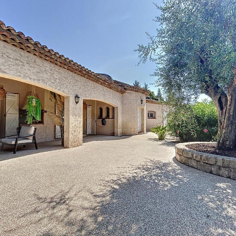 Villa-Piscine-Tennis-Spa-French Riviera - Villa - 5