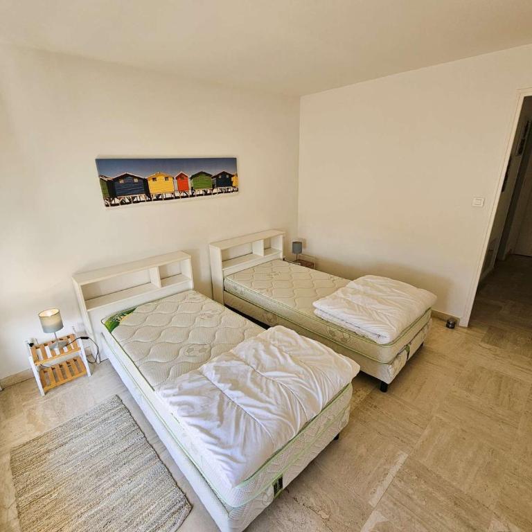 Bel appartement, 6 couchages, WIFI, climatisé, parking, 10 minutes à pied de la mer - Apartment mit 2 Schlafzimmern - 12