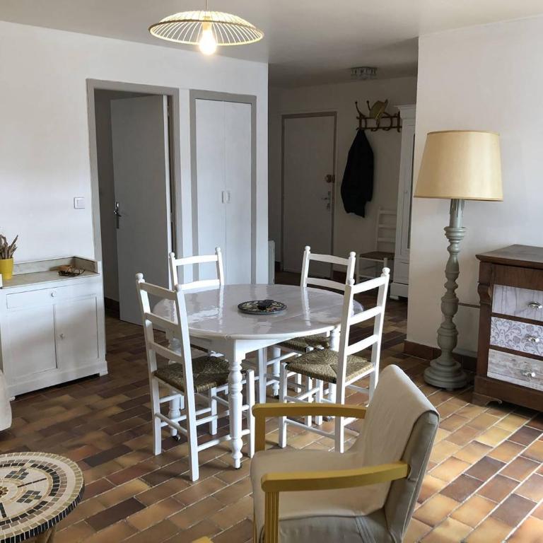 Appartement T3, avec terrasse, place de parking privée - Appartement - 2