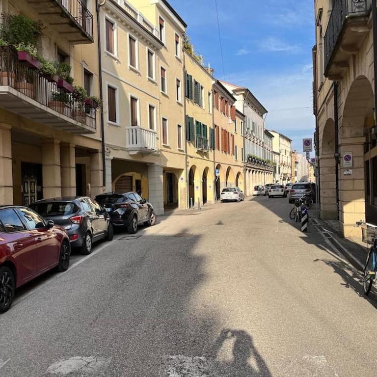 La casa sotto ai portici - Appartamento con 2 Camere da Letto - 13