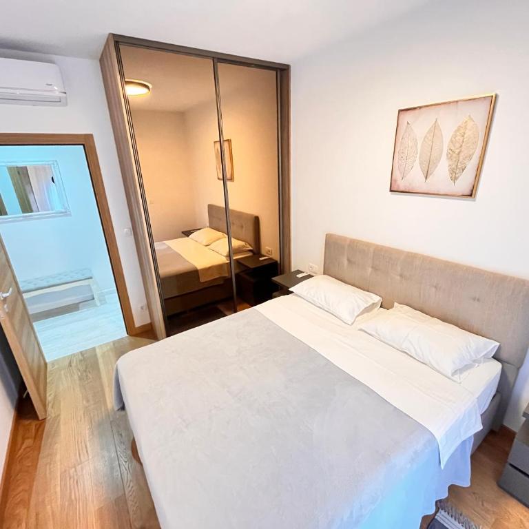 New City Luxury Apartments - Apartman sa 2 Spavaće Sobe i Balkonom - 15