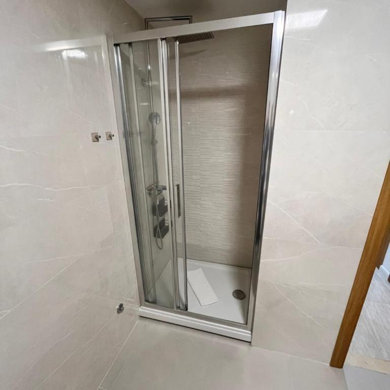 New City Luxury Apartments - Apartman sa 2 Spavaće Sobe i Balkonom - 19
