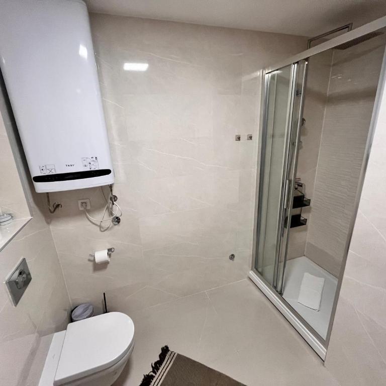 New City Luxury Apartments - Apartman sa 2 Spavaće Sobe i Balkonom - 17