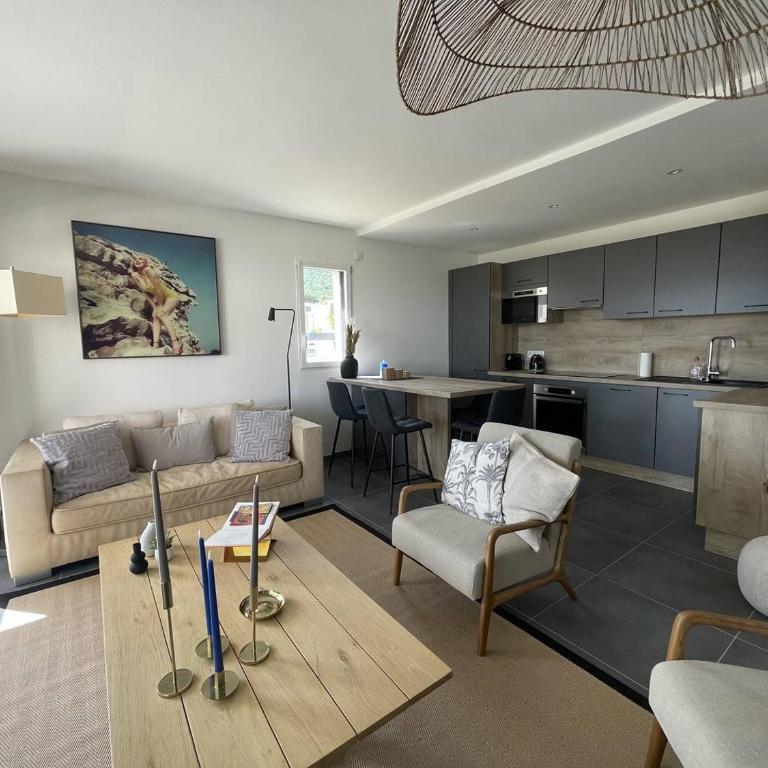 Charmant T3 dans une résidence neuve avec piscine - Two-Bedroom Apartment with Terrace - 9