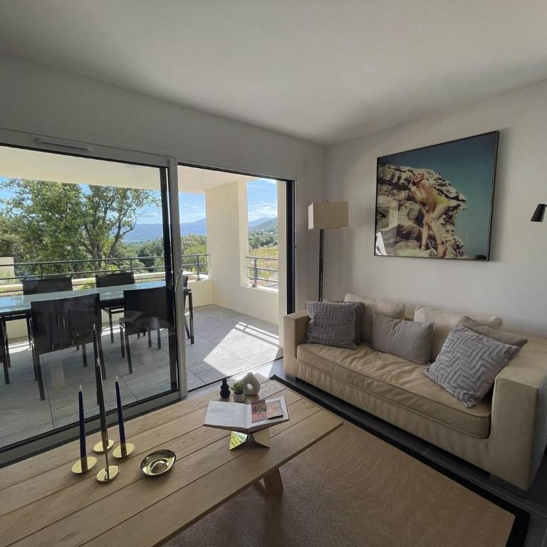 Charmant T3 dans une résidence neuve avec piscine - Two-Bedroom Apartment with Terrace - 8