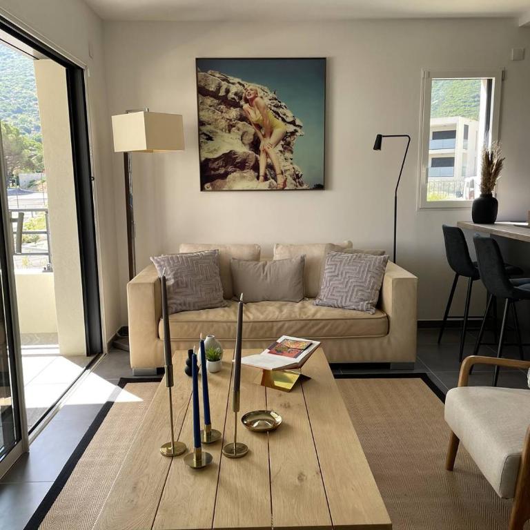 Charmant T3 dans une résidence neuve avec piscine - Two-Bedroom Apartment with Terrace - 5