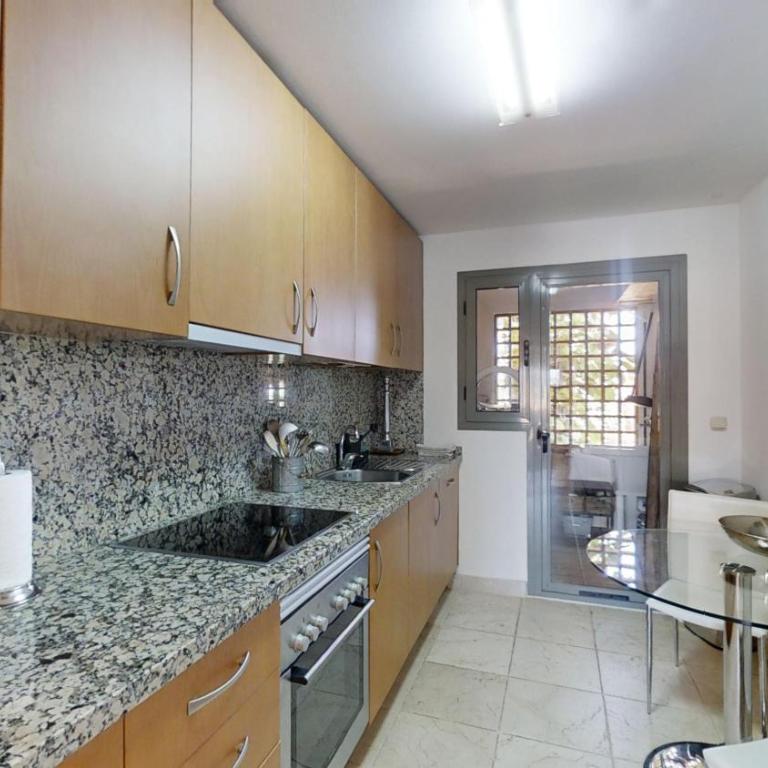 Luxury Ground Floor Apartment with Spa Facilities - Apartamento de 2 dormitorios - 10