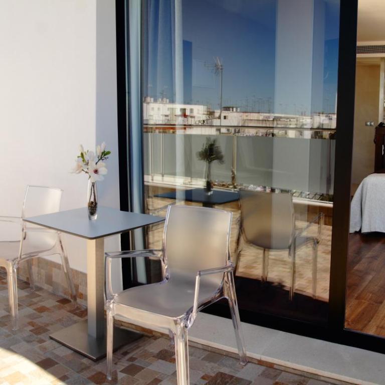 Hotel Don Paco - Habitación Doble Premium con terraza y bañera de hidromasaje - 2