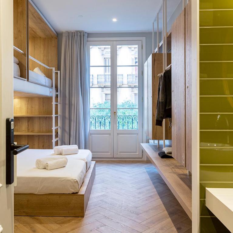 Weflating Boutique Hostel - Family Room with Balcony - 3