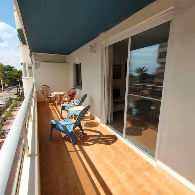 Estupendo apartamento con piscina y vistas al mar - Three-Bedroom Apartment - 14