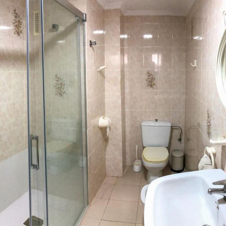 Estupendo apartamento con piscina y vistas al mar - Three-Bedroom Apartment - 15
