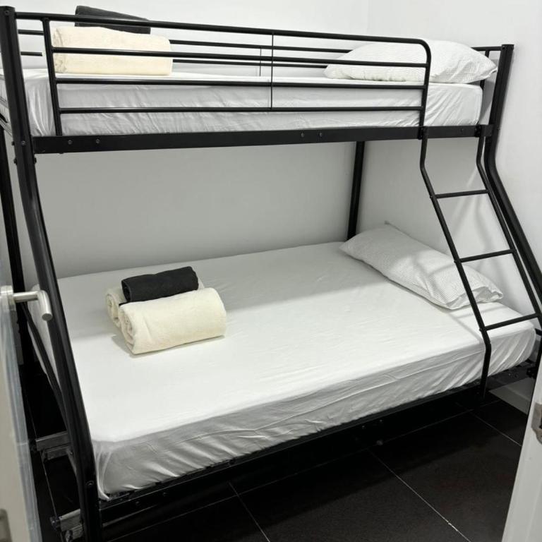 local adaptado Madrid - Apartamento de 2 dormitorios - 2