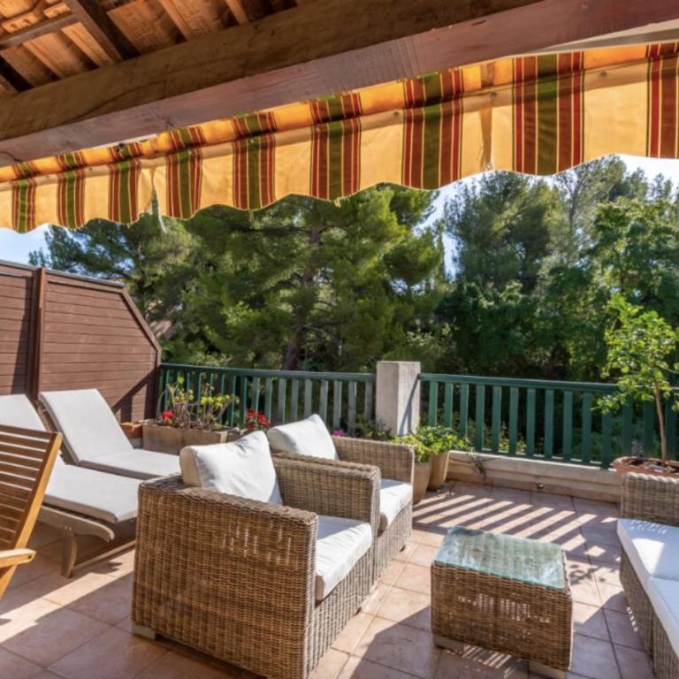 Superb apartment with terrace and private pool - Apartment - 3