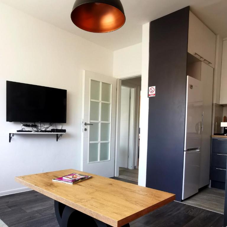 Candy Loft Apartment - Two-Bedroom Apartment - 38