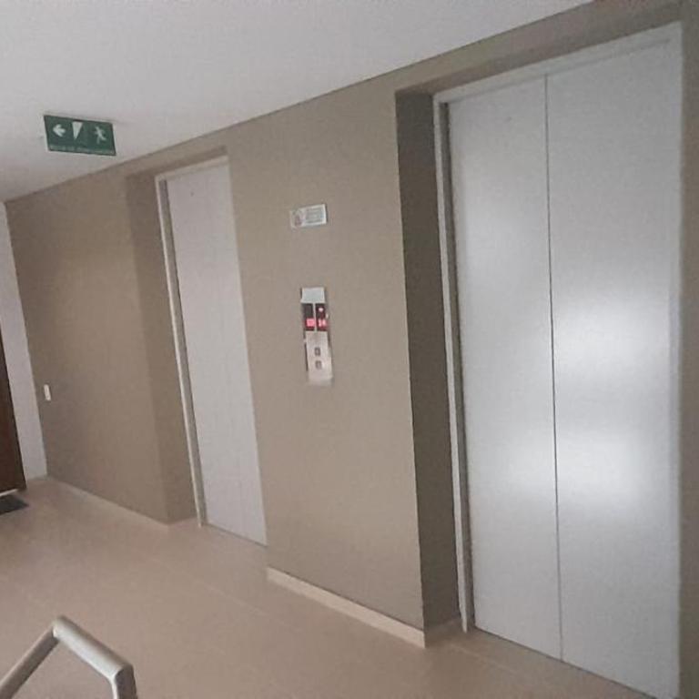 Lujoso y Economico Apartamento - Apartamento de 3 dormitorios - 52