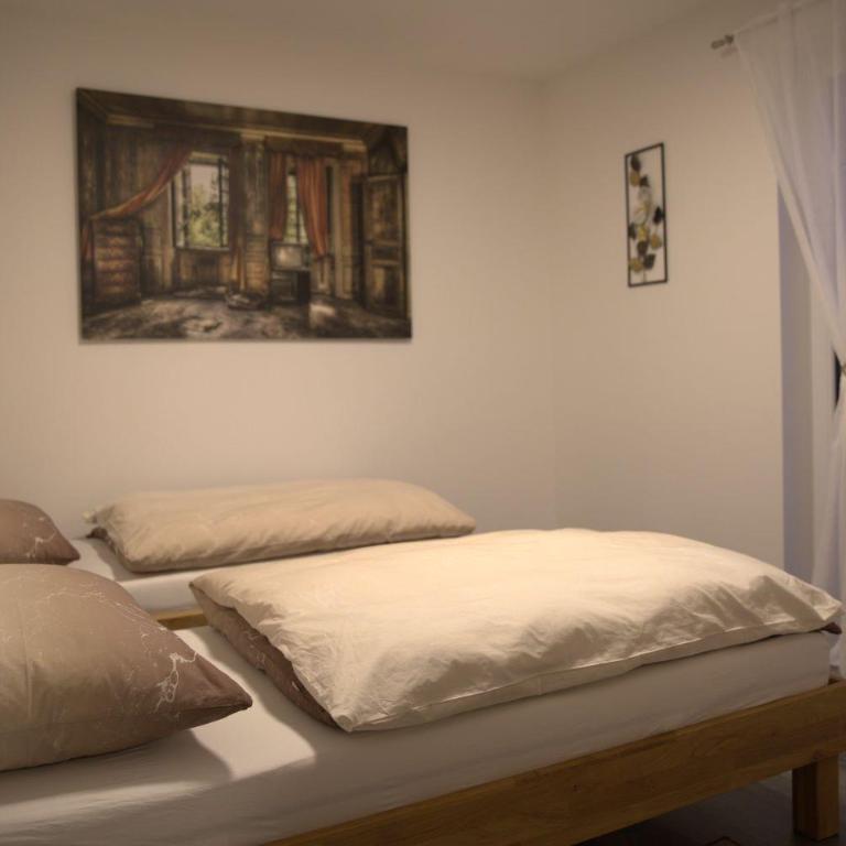Sorinas Home - Comfortable Apartment near Graz - Free Parking - Apartment mit 2 Schlafzimmern mit Balkon und Terrasse - 3