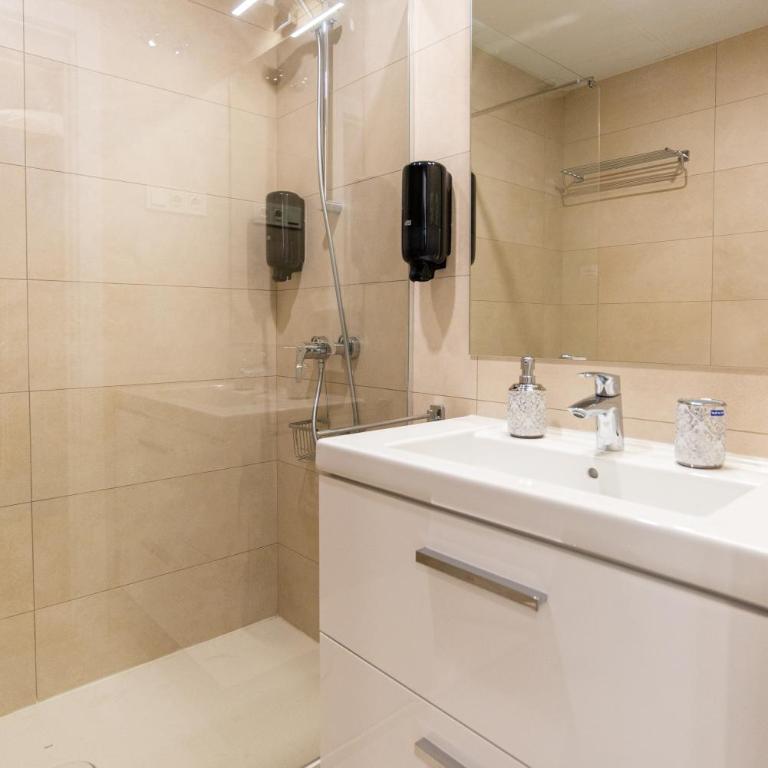 Skyline VI Pool & Coworking by ELE Apartments - Apartamento de 1 dormitorio con vistas a la ciudad - 16