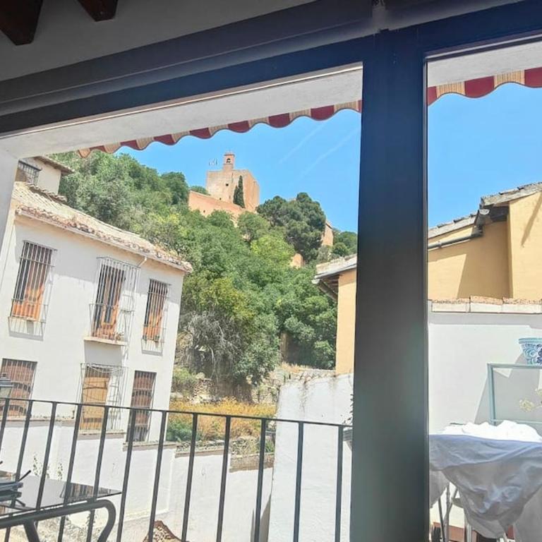 3 La Casa del Cuento - Ático con vista a la Alhambra - One-Bedroom Apartment - 15