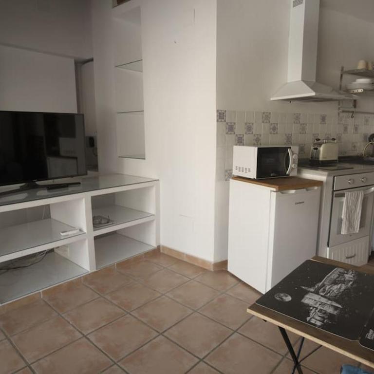 3 La Casa del Cuento - Ático con vista a la Alhambra - One-Bedroom Apartment - 23