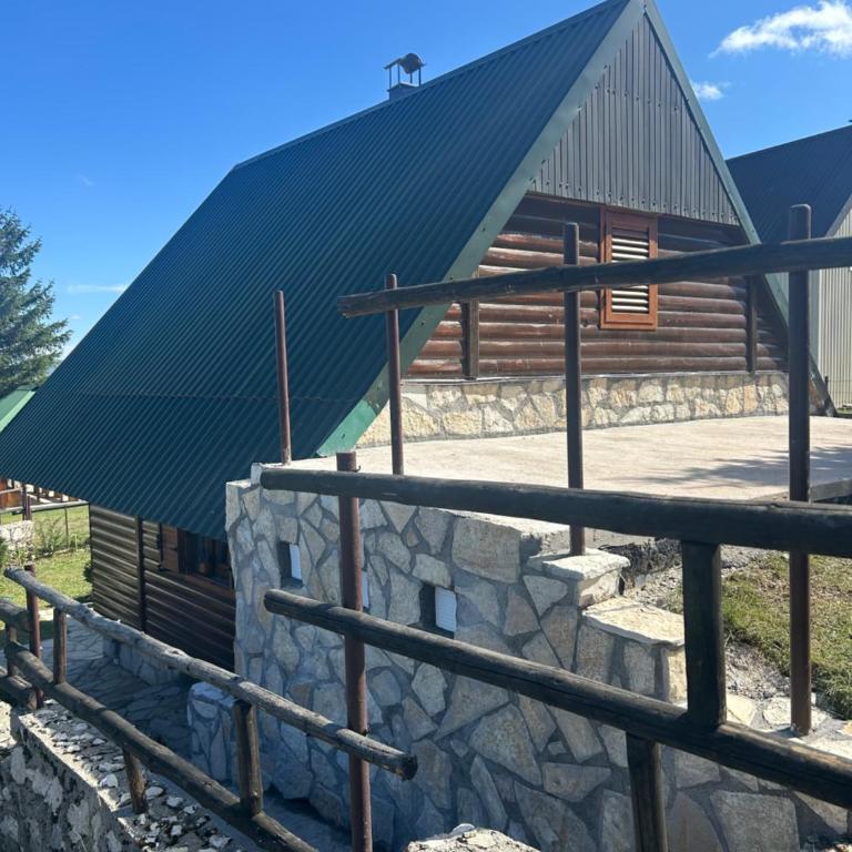 NV Mountain House - Two-Bedroom House - 31