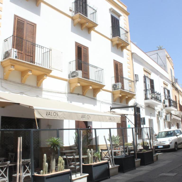 Casa Vacanze In Piazza - Appartement 1 Chambre avec Balcon et Vue sur la Ville - 1