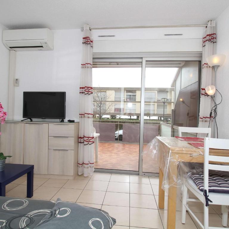 Charmant T1 avec grande terrasse, climatisé, proche des Thermes, équipé lave-vaisselle et lave-linge - FR-1-553-43 - Apartment (4 Adults) - 1