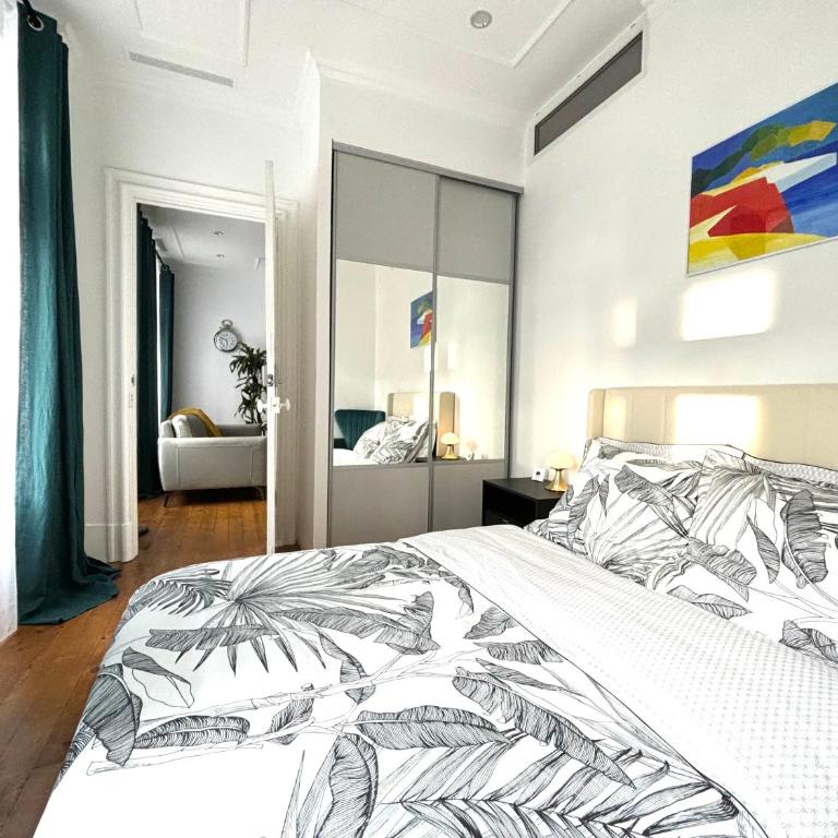 CHEZ CLAIRE 4- Place Capitole 122m2, Clim Centrale - Apartment - 21