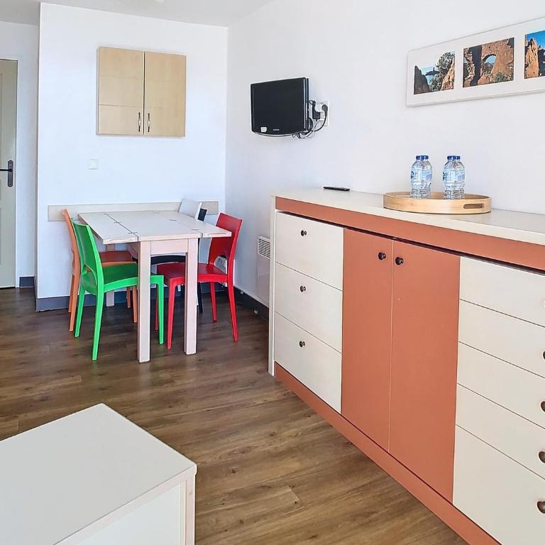 Le Francia - T2 30m2 - Piscine - Vue mer - Appartement 1 Chambre - 12