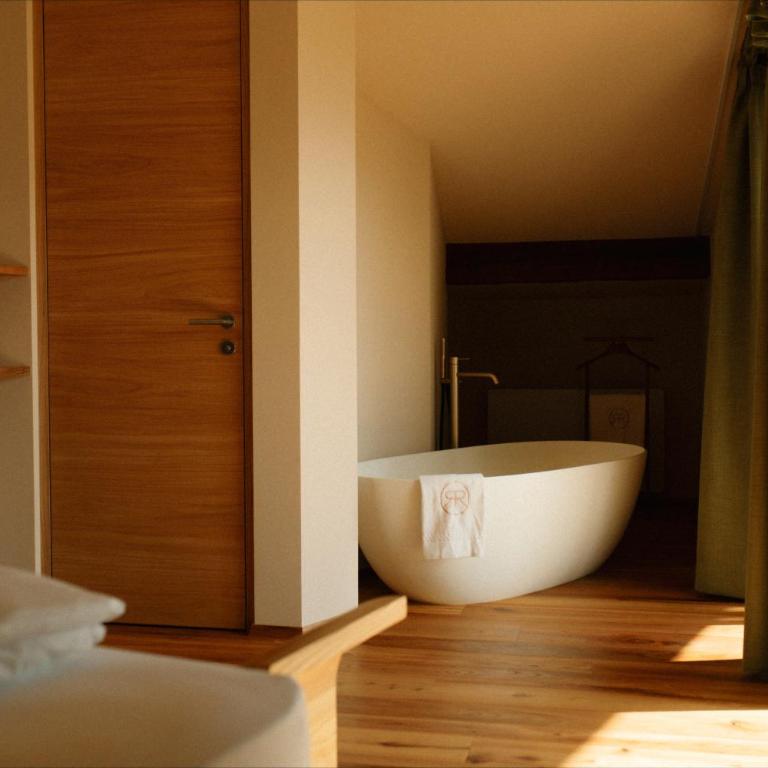 Langenmantel Historic Suites - Suite mit Balkon - 5