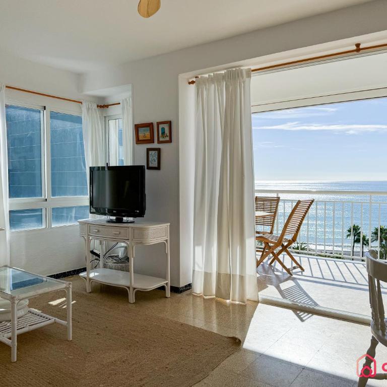 El Rubí - Two-Bedroom Apartment with Terrace and Sea View - 16