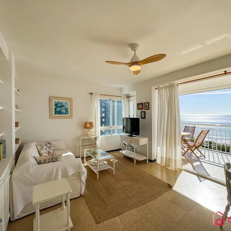 El Rubí - Two-Bedroom Apartment with Terrace and Sea View - 50