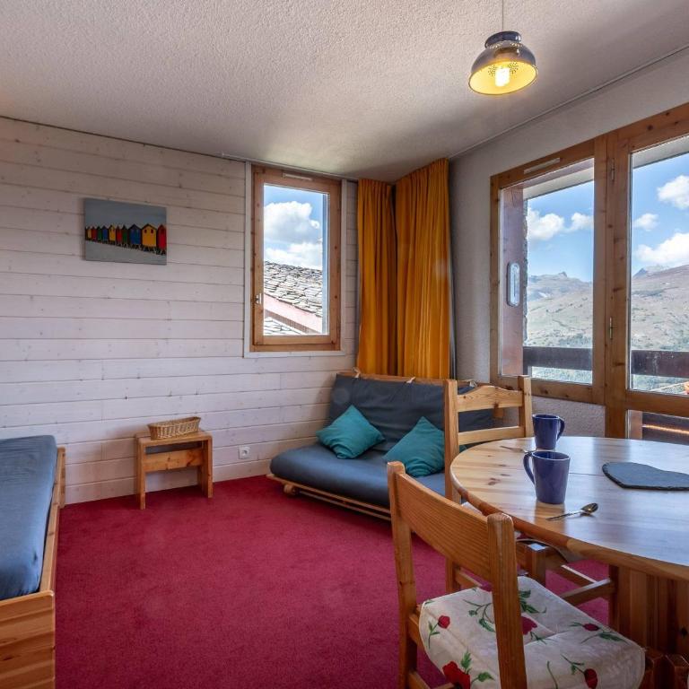 Studio cabine 3 personnes, cuisine équipée, animaux acceptés, proche pistes et commerces - Studio - 1