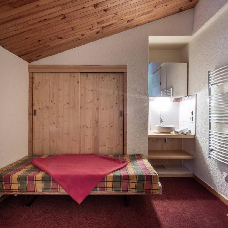 Duplex cosy 2 chambres, balcon, proche commerces et remontées, accepte animaux - FR-1-356-362 - Appartamento (7 Adulti) - 11