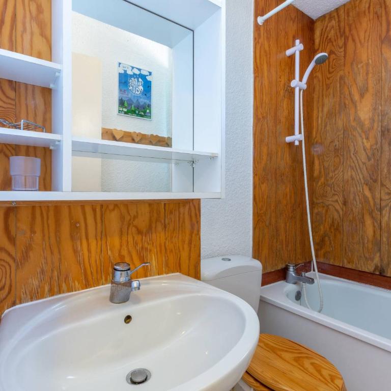 Studio cabine 3 personnes, cuisine équipée, animaux acceptés, proche pistes et commerces - Studio - 8
