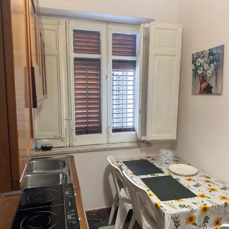 Apartament Dimora di Maury a due passi dai trasporti e da Ballarò - Casa con 3 Camere da Letto - 21